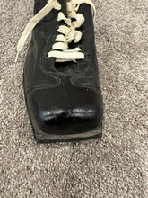 Load image into Gallery viewer, 1960 Bobby Walston Philadelphia Eagles NFL Championship Game Used Worn Cleats