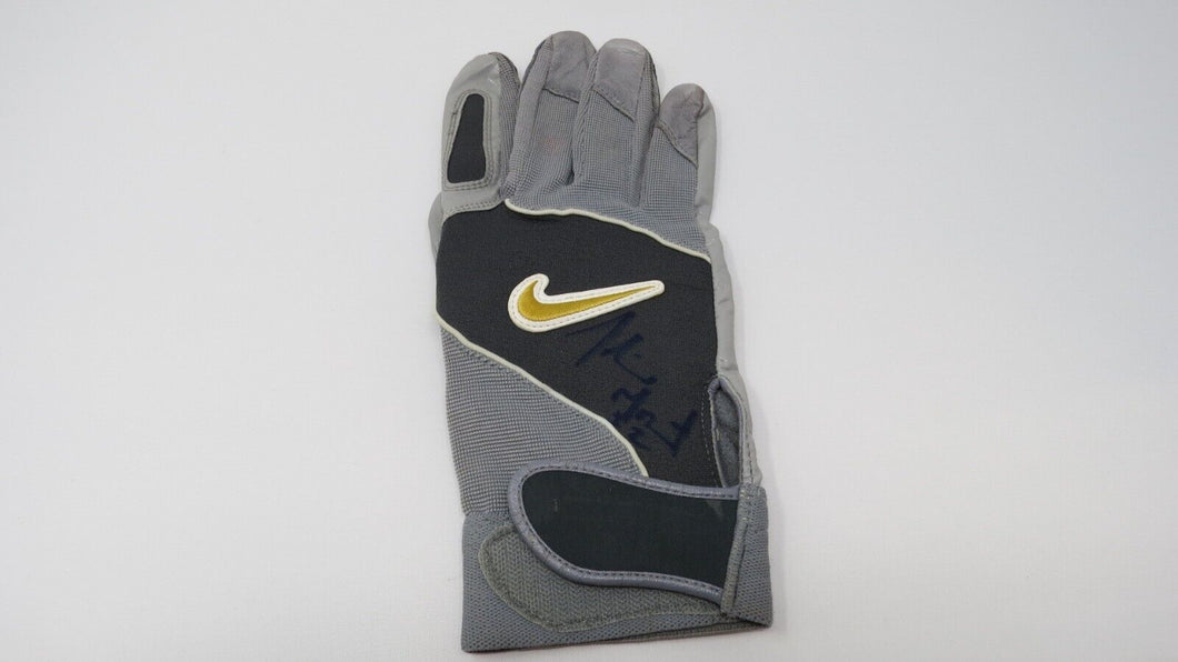 2000's Johnnie Morant Syracuse Orange Game Used Worn NCAA Football Glove Signed