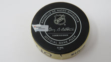 Load image into Gallery viewer, 2017-18 Magnus Paajarvi Ottawa Senators Game Used Goal Scored Puck -Chabot Ast.