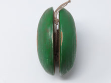 Load image into Gallery viewer, 1997 Titanic Authentic Movie Used Yo-Yo Prop! Planet Hollywood COA Fox Screen